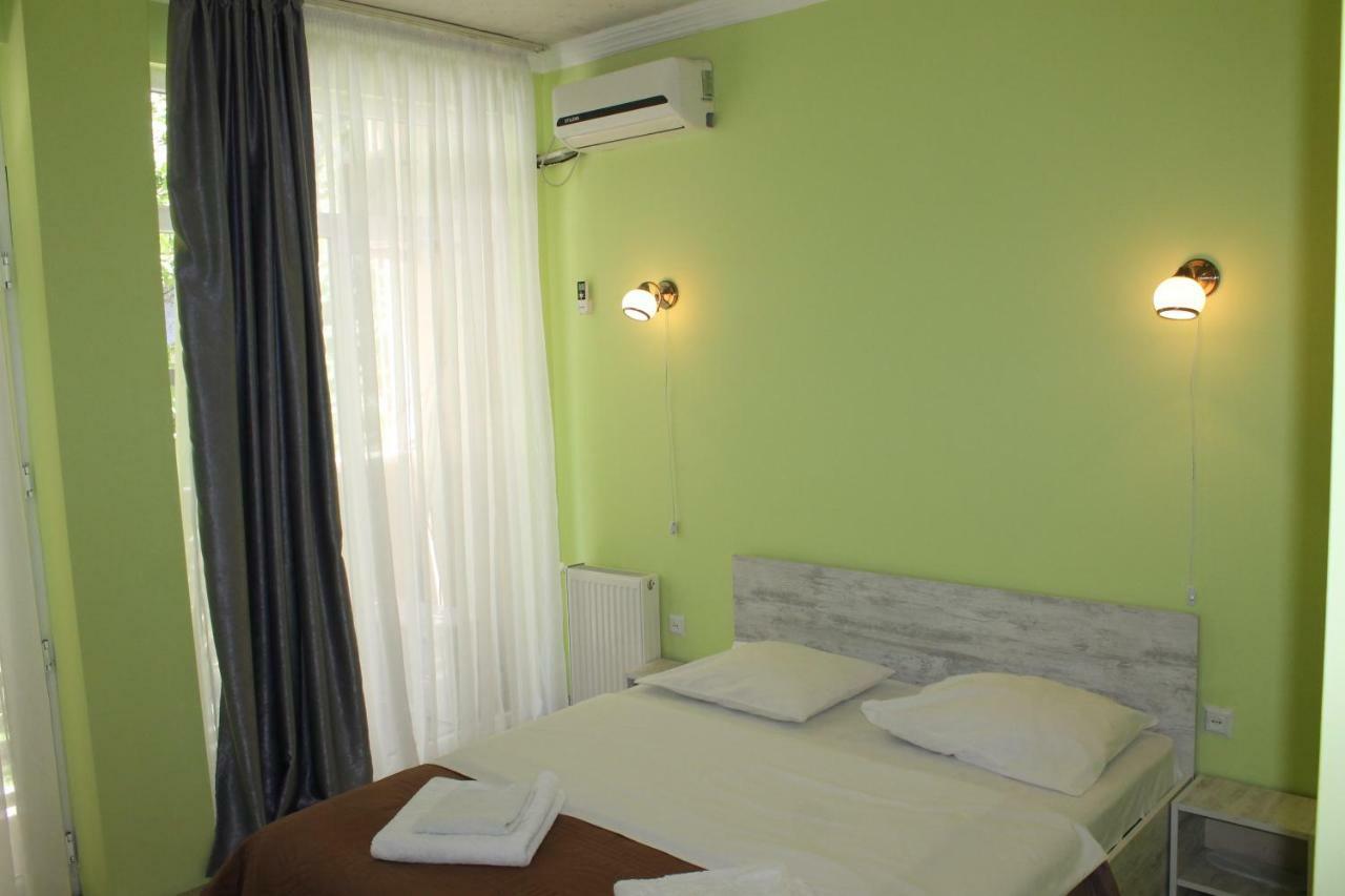 Hotel Lim Batumi Kültér fotó