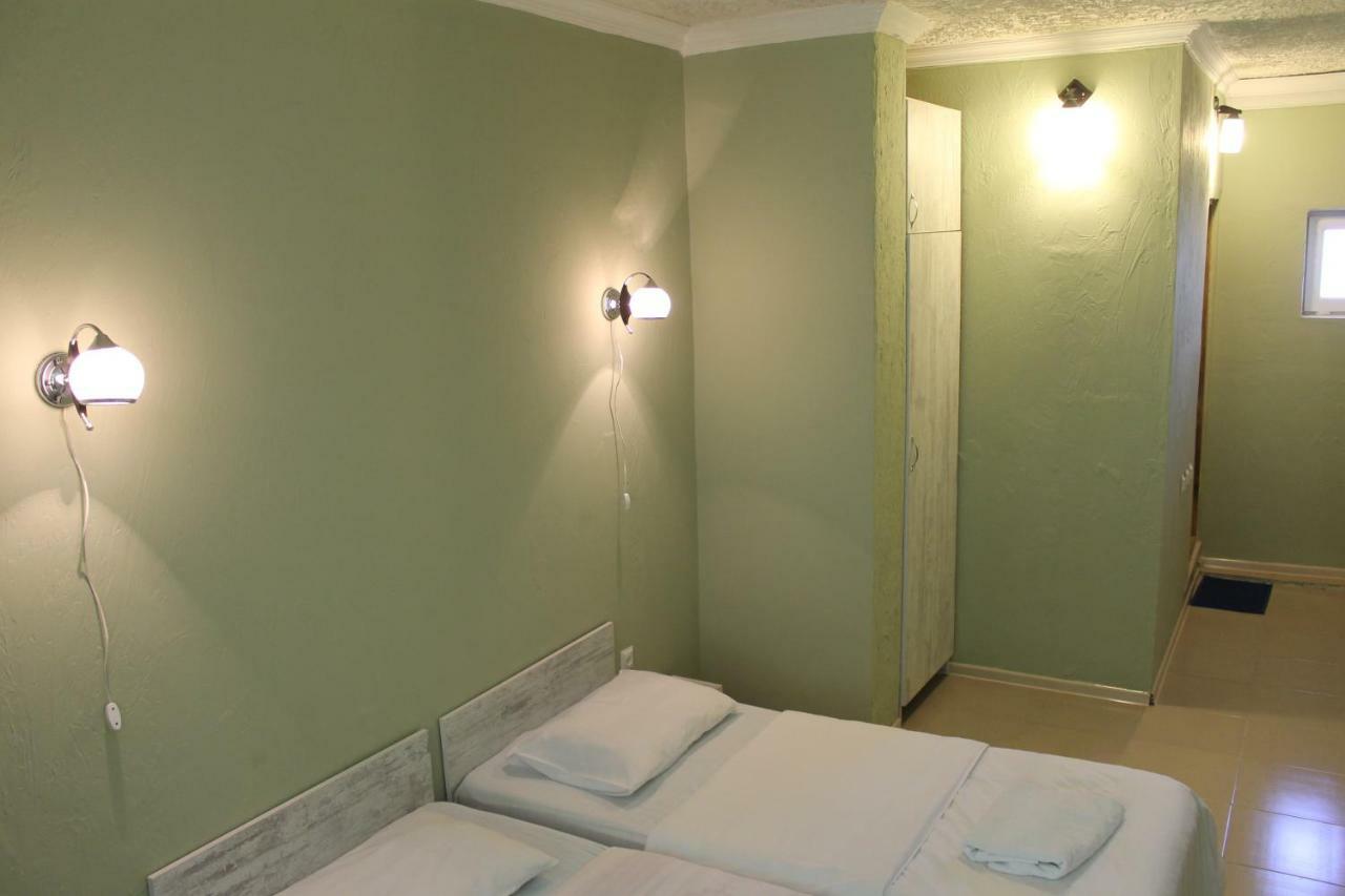 Hotel Lim Batumi Kültér fotó